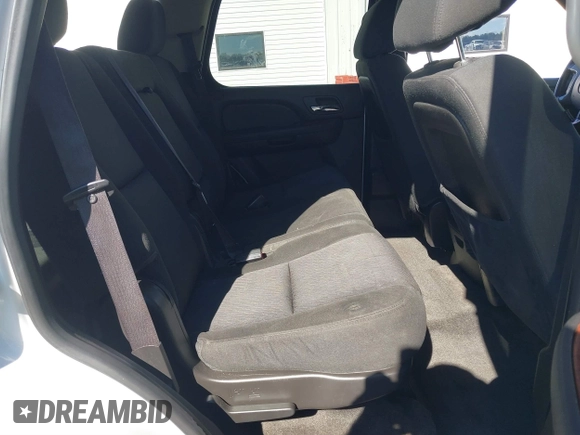 2012 Chevrolet Tahoe LS z VIN 1GNSCAE09CR289823, wystawiony jako IAAI lot #40632668 z przebiegiem 232 951 mil mil oraz . Historia ofert i sprzedaży dostępna na DreamBid. Obrazek 8.
