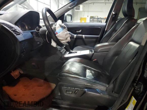 2014 Volvo XC90 with VIN YV4952CY5E1689232, listed as a Copart auction lot 42599315 with 135,631 mi miles and Salvage Title. Bid and sale history available at carsss.com. Image 7.