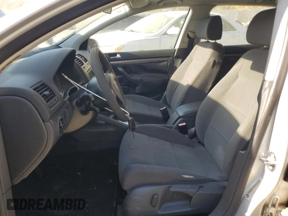 2006 Volkswagen Rabbit with VIN WVWDR71K96W170735, listed as a Copart auction lot 78335984 with 147,498 mi miles and Non Repairable. Bid and sale history available at carsss.com. Image 7.