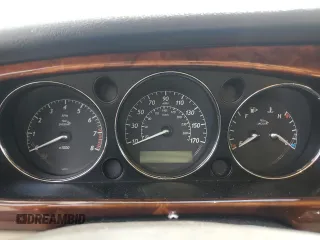 2008 Jaguar XJ with VIN SAJWA79B28SH26841, listed as a Copart auction lot 59914574 with 0 mi miles and Salvage Title. Bid and sale history available at carsss.com. Image 9.