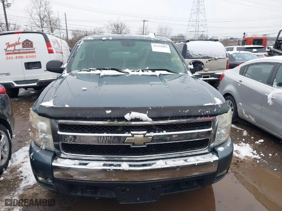 2007 Chevrolet Silverado 1500 LT w/2LT with VIN 2GCEK133971709049, listed as a IAAI auction lot 41555063 with NaN miles. Bid and sale history available at carsss.com. Image 12.
