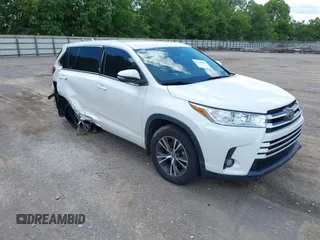 2017 Toyota Highlander LE with VIN 5TDBZRFH6HS456819, listed as a IAAI auction lot 42346004 with 113,152 mi miles and . Bid and sale history available at DreamBid. Image 1.