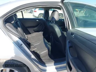 2012 Volkswagen Jetta Sedan SE w/Convenience PZEV with VIN 3VWDP7AJ7CM314482, listed as a IAAI auction lot 41283964 with 159,474 mi miles. Bid and sale history available at carsss.com. Image 8.