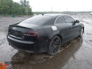 2010 Audi A5 Premium Plus z VIN WAULFAFR6AA002531, wystawiony jako IAAI lot #42326660 z przebiegiem Nie podano mil oraz . Historia ofert i sprzedaży dostępna na DreamBid. Obrazek 4.