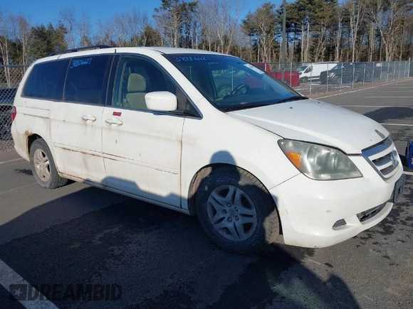 2007 Honda Odyssey EX with VIN 5FNRL38417B055298, listed as a IAAI auction lot 39332584 with 232,760 mi miles. Bid and sale history available at carsss.com. Image 1.