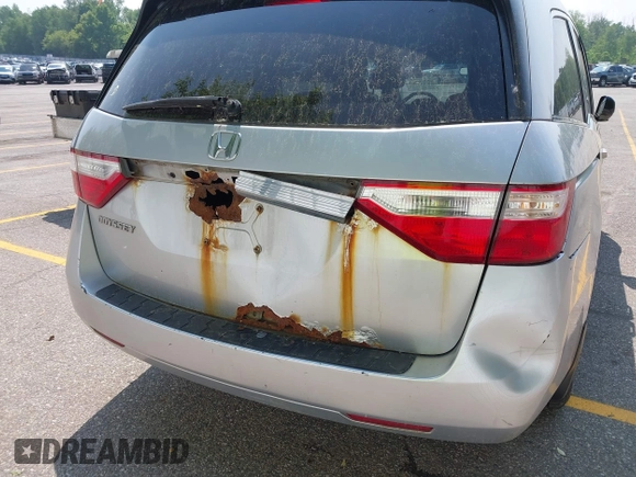 2011 Honda Odyssey EX с VIN 5FNRL5H44BB004530, выставлен на аукционе IAAI как лот 42450443 с пробегом 238 945 миль миль и . История ставок и продаж доступна на DreamBid. Изображение 6.