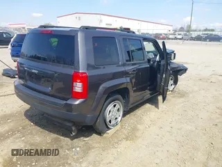 2014 Jeep Patriot Sport z VIN 1C4NJPBB5ED856436, wystawiony jako IAAI lot #41784337 z przebiegiem 113 295 mil mil oraz . Historia ofert i sprzedaży dostępna na DreamBid. Obrazek 4.