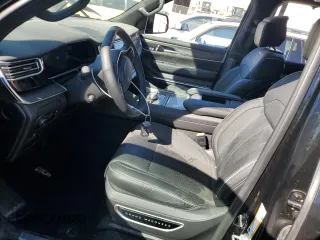 2024 Jeep Grand Wagoneer Series II с VIN 1C4SJSFP8RS158478, выставлен на аукционе Copart как лот 82618464 с пробегом Не указан миль и Списание • Salvage title. История ставок и продаж доступна на DreamBid. Изображение 7.