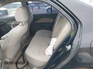 2009 Toyota Yaris z VIN JTDBT903791317263, wystawiony jako IAAI lot #41592270 z przebiegiem 121 283 mil mil oraz . Historia ofert i sprzedaży dostępna na DreamBid. Obrazek 8.