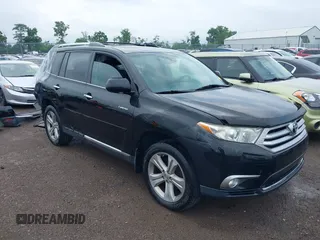 2013 Toyota Highlander Limited with VIN 5TDDK3EH8DS194422, listed as a IAAI auction lot 42614476 with 146,978 mi miles and . Bid and sale history available at DreamBid. Image 1.