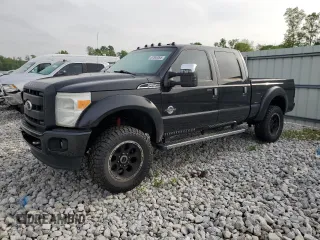 2015 Ford F-250 Lariat z VIN 1FT7W2BT4FEA24992, wystawiony jako Copart lot #57040065 z przebiegiem 151 573 mil mil oraz Szkoda całkowita • Salvage title. Historia ofert i sprzedaży dostępna na DreamBid. Obrazek 1.