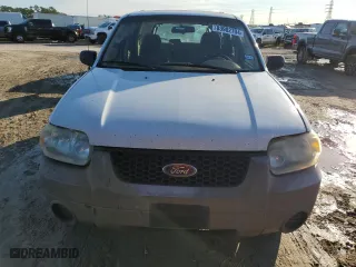 2007 Ford Escape XLS with VIN 1FMYU02Z07KB37338, listed as a Copart auction lot 83902704 with 326,105 mi miles and Salvage Title. Bid and sale history available at carsss.com. Image 5.