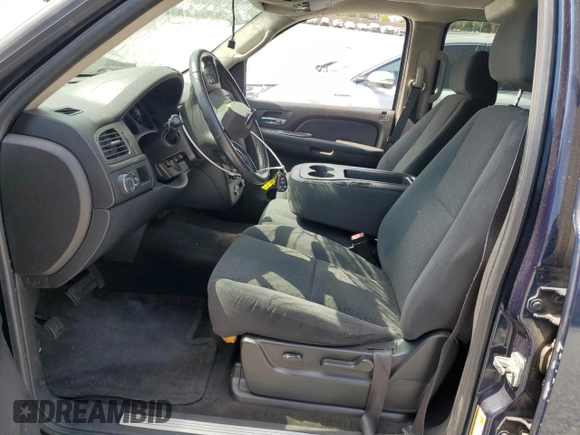 2007 Chevrolet Tahoe LS с VIN 1GNFC13C77R311841, выставлен на аукционе Copart как лот 65167765 с пробегом 155 303 миль миль и Списание • Salvage title. История ставок и продаж доступна на DreamBid. Изображение 7.