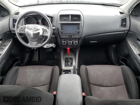 2019 Mitsubishi Outlander ES z VIN JA4AR3AU7KU008518, wystawiony jako Copart lot #58815065 z przebiegiem 82 996 mil mil oraz Czysty tytuł • Clean title. Historia ofert i sprzedaży dostępna na DreamBid. Obrazek 8.