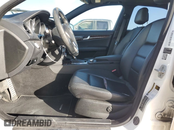 2014 Mercedes-Benz C 350 Sport with VIN WDDGF5HB4EA932208, listed as a Copart auction lot 41542445 with 243,780 mi miles and Clean Title. Bid and sale history available at DreamBid. Image 7.