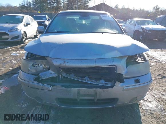 2006 Volvo S60 2.5T with VIN YV1RH592X62520554, listed as a IAAI auction lot 41461188 with 101,487 mi miles. Bid and sale history available at carsss.com. Image 6.