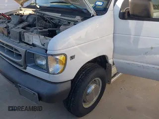 1999 Ford Econoline Passenger XL с VIN 1FBSS31L3XHA28629, выставлен на аукционе IAAI как лот 41497952 с пробегом 140 409 миль миль и . История ставок и продаж доступна на DreamBid. Изображение 6.