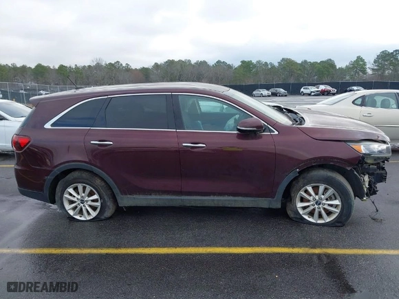 2019 Kia Sorento LX V6 with VIN 5XYPG4A53KG481998, listed as a IAAI auction lot 41533426 with NaN miles. Bid and sale history available at carsss.com. Image 13.