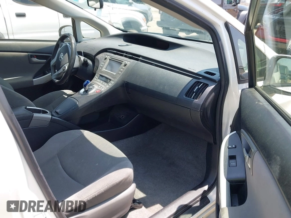 2012 Toyota Prius One z VIN JTDKN3DU3C5386610, wystawiony jako IAAI lot #42386857 z przebiegiem 171 968 mil mil oraz . Historia ofert i sprzedaży dostępna na DreamBid. Obrazek 5.