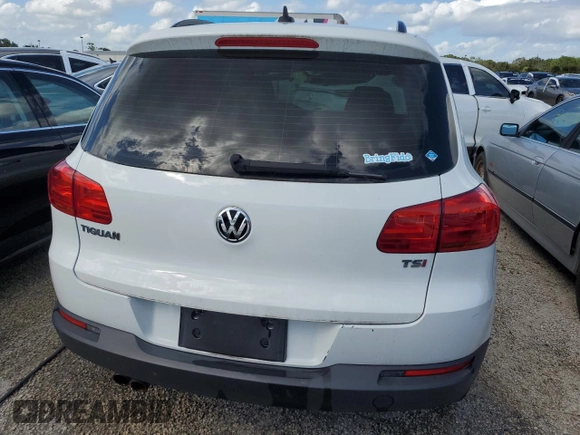 2017 Volkswagen Tiguan S with VIN WVGAV7AX3HK039090, listed as a Copart auction lot 74625704 with 62,359 mi miles and Salvage title. Bid and sale history available at DreamBid. Image 6.