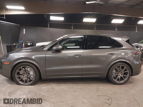 2019 Porsche Cayenne Turbo with VIN WP1AF2AY1KDA80762, listed as a IAAI auction lot 42451795 with 46,298 mi miles and . Bid and sale history available at DreamBid. Image 14.
