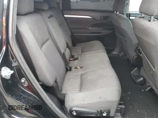 2018 Toyota Highlander LE z VIN 5TDBZRFH3JS871179, wystawiony jako Copart lot #59553235 z przebiegiem 130 069 mil mil oraz Szkoda całkowita • Salvage title. Historia ofert i sprzedaży dostępna na DreamBid. Obrazek 11.