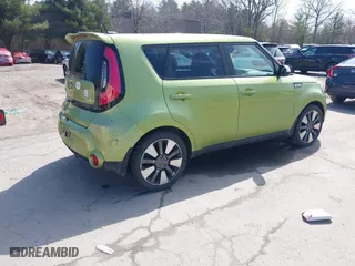 2014 Kia Soul ! with VIN KNDJX3A55E7733493, listed as a IAAI auction lot 42038499 with 156,224 mi miles. Bid and sale history available at carsss.com. Image 4.