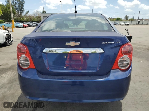 2014 Chevrolet Sonic LT z VIN 1G1JC5SH2E4140894, wystawiony jako Copart lot #55408215 z przebiegiem 122 783 mil mil oraz Szkoda całkowita • Salvage title. Historia ofert i sprzedaży dostępna na DreamBid. Obrazek 6.