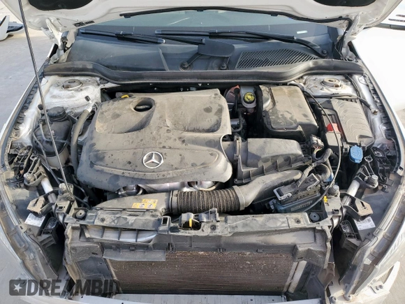 2019 Mercedes-Benz CLA 250 z VIN WDDSJ4GB8KN725250, wystawiony jako Copart lot #56560205 z przebiegiem 55 065 mil mil oraz Szkoda całkowita • Salvage title. Historia ofert i sprzedaży dostępna na DreamBid. Obrazek 11.