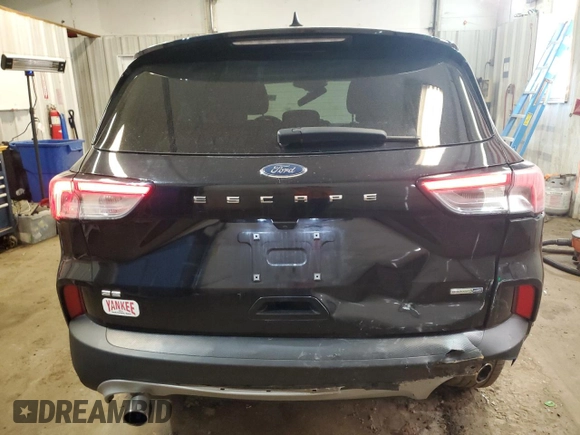 2020 Ford Escape SE z VIN 1FMCU9G68LUB95497, wystawiony jako Copart lot #48191205 z przebiegiem 56 348 mil mil oraz Szkoda całkowita • Salvage title. Historia ofert i sprzedaży dostępna na DreamBid. Obrazek 6.