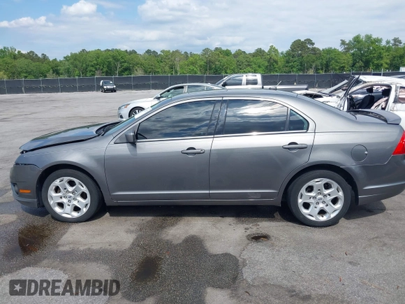 2010 Ford Fusion SE with VIN 3FAHP0HAXAR165167, listed as a IAAI auction lot 42148887 with 332,598 mi miles and . Bid and sale history available at carsss.com. Image 14.