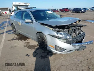 2011 Ford Fusion SE with VIN 3FAHP0HA0BR144927, listed as a IAAI auction lot 41938722 with 138,207 mi miles. Bid and sale history available at carsss.com. Image 1.