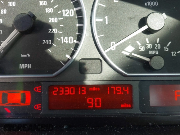 2003 BMW 3 Series 330xi with VIN WBAEW53493PN30296, listed as a IAAI auction lot 41429776 with 233,013 mi miles. Bid and sale history available at carsss.com. Image 15.