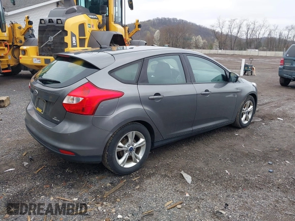 2014 Ford Focus SE with VIN 1FADP3K28EL313161, listed as a IAAI auction lot 42017640 with 111,962 mi miles. Bid and sale history available at carsss.com. Image 4.