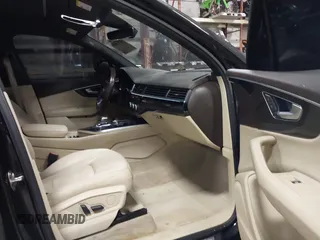 2017 Audi Q7 Premium Plus z VIN WA1LAAF78HD026784, wystawiony jako IAAI lot #41674278 z przebiegiem 108 036 mil mil oraz . Historia ofert i sprzedaży dostępna na DreamBid. Obrazek 5.
