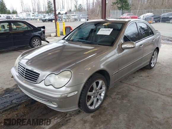 2003 Mercedes-Benz C 230 Kompressor with VIN WDBRF40J43F385553, listed as a IAAI auction lot 41614596 with 196,640 mi miles and . Bid and sale history available at DreamBid. Image 16.