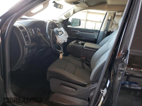2020 Ram 1500 Big Horn z VIN 1C6RRFFG2LN284427, wystawiony jako Copart lot #53956915 z przebiegiem 83 578 mil mil oraz Szkoda całkowita • Salvage title. Historia ofert i sprzedaży dostępna na DreamBid. Obrazek 7.