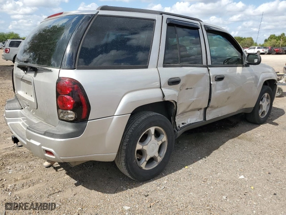 2008 Chevrolet TrailBlazer LT w/1LT with VIN 1GNDS13S282225316, listed as a Copart auction lot 78546984 with 127,740 mi miles and Salvage Title. Bid and sale history available at carsss.com. Image 3.