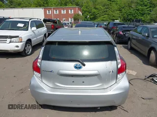 2015 Toyota Prius One z VIN JTDKDTB38F1580333, wystawiony jako IAAI lot #42214442 z przebiegiem 81 971 mil mil oraz . Historia ofert i sprzedaży dostępna na DreamBid. Obrazek 17.