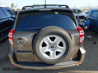 2012 Toyota RAV4 with VIN 2T3KF4DV2CW116885, listed as a IAAI auction lot 41978297 with 189,893 mi miles. Bid and sale history available at carsss.com. Image 17.