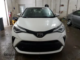 2020 Toyota C-HR LE with VIN JTNKHMBX4L1083011, listed as a Copart auction lot 51684435 with 43,490 mi miles and Salvage Title. Bid and sale history available at carsss.com. Image 5.