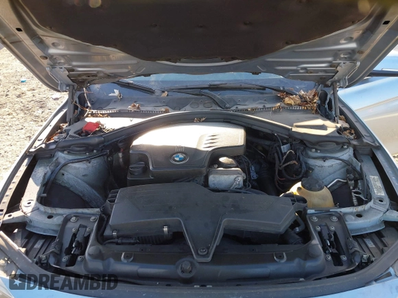 2012 BMW 3 Series 328i с VIN WBA3C1C55CF432664, выставлен на аукционе IAAI как лот 41334641 с пробегом Не указан миль и . История ставок и продаж доступна на DreamBid. Изображение 10.