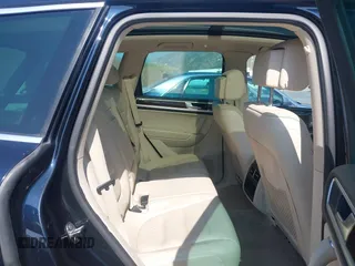2016 Volkswagen Touareg Sport with VIN WVGEF9BP7GD010252, listed as a IAAI auction lot 42465165 with Not provided miles and . Bid and sale history available at DreamBid. Image 8.