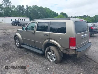 2007 Dodge Nitro SLT z VIN 1D8GT58K07W735904, wystawiony jako IAAI lot #42216665 z przebiegiem 168 000 mil mil oraz . Historia ofert i sprzedaży dostępna na DreamBid. Obrazek 3.