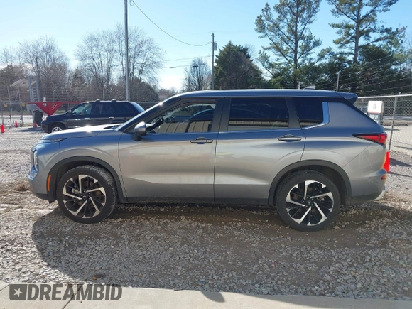 2023 Mitsubishi Outlander SE z VIN JA4J4UA8XPZ056578, wystawiony jako IAAI lot #41735091 z przebiegiem 20 801 mil mil oraz . Historia ofert i sprzedaży dostępna na DreamBid. Obrazek 15.
