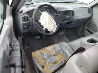 2002 Ford F-150 XL z VIN 1FTRX17W22NB68683, wystawiony jako Copart lot #50702385 z przebiegiem Nie podano mil oraz Szkoda całkowita • Salvage title. Historia ofert i sprzedaży dostępna na DreamBid. Obrazek 8.