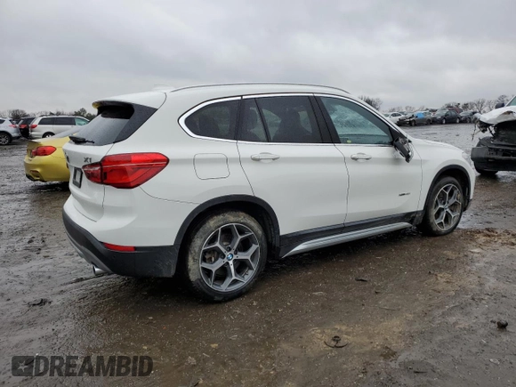 2017 BMW X1 xDrive28i with VIN WBXHT3C35H5F72686, listed as a Copart auction lot 39070823 with 41,723 mi miles. Bid and sale history available at carsss.com. Image 3.