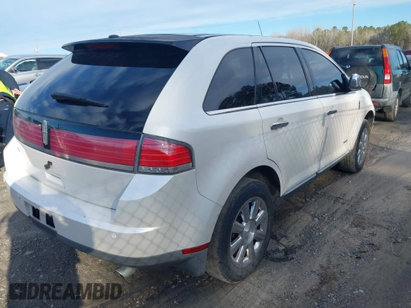 2009 Lincoln MKX with VIN 2LMDU68C79BJ01006, listed as a IAAI auction lot 41586045 with 226,175 mi miles. Bid and sale history available at carsss.com. Image 4.