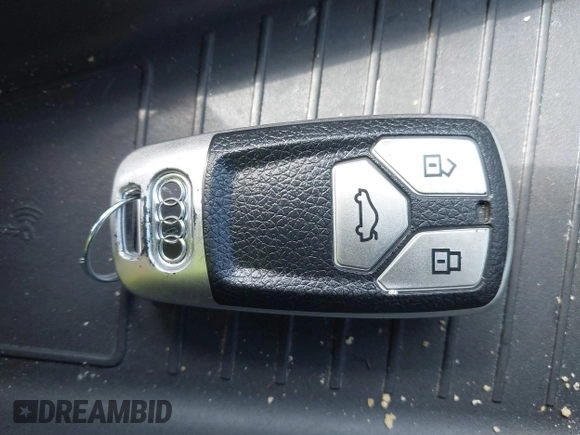 2019 Audi Q7 Premium Plus z VIN WA1LAAF70KD020498, wystawiony jako IAAI lot #41976990 z przebiegiem 91 643 mil mil oraz . Historia ofert i sprzedaży dostępna na DreamBid. Obrazek 11.