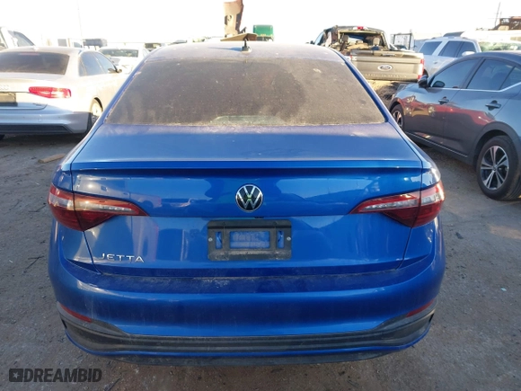 2024 Volkswagen Jetta Sport with VIN 3VWBM7BU7RM075033, listed as a IAAI auction lot 41355703 with 6,370 mi miles. Bid and sale history available at carsss.com. Image 16.